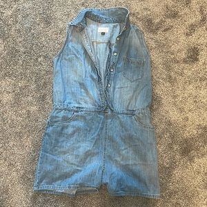 Sleeveless tie waist denim romper with pockets